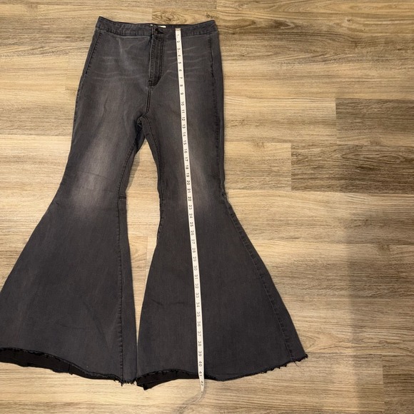 Free People Just Float On Flare Jeans We The Free Washed Black Women's Size 31 - Picture 7 of 13